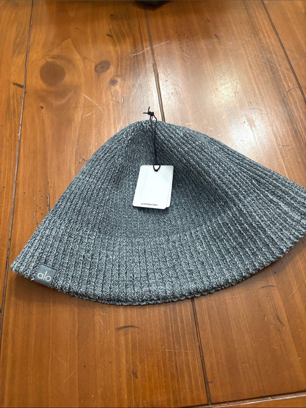 Alo Ribbed Knit Beanie in Steel Grey/Anthracite OS NWT